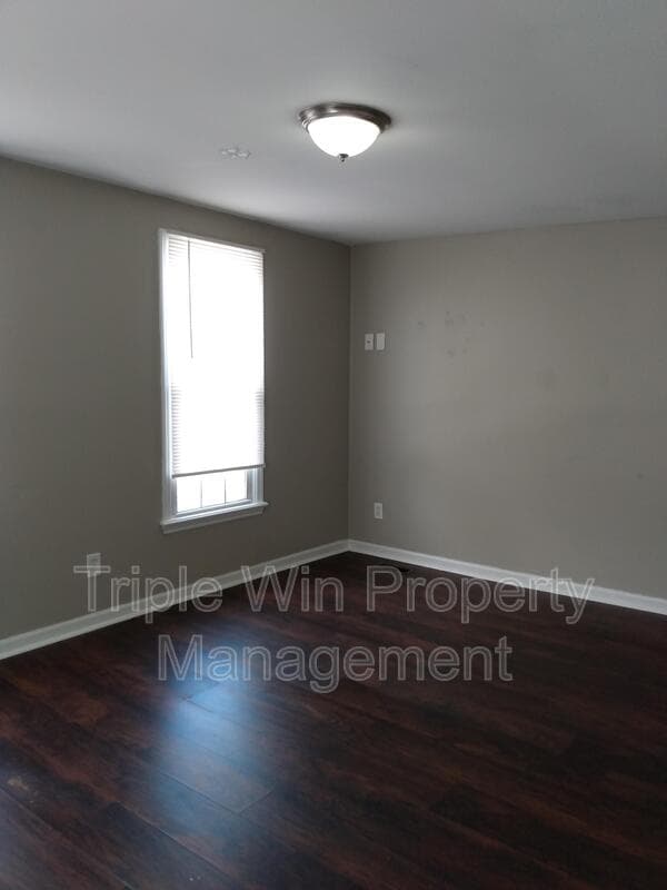 St. Louis House: 236 Wachtel Ave