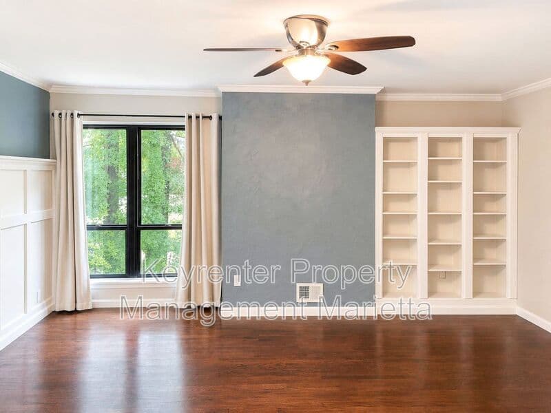 Decatur House: 510 Ponce De Leon Avenue