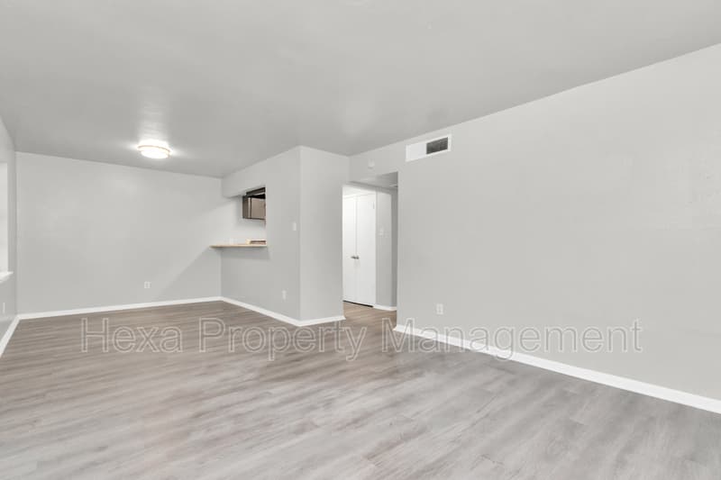 Houston Condo: 11211 S Post Oak Rd