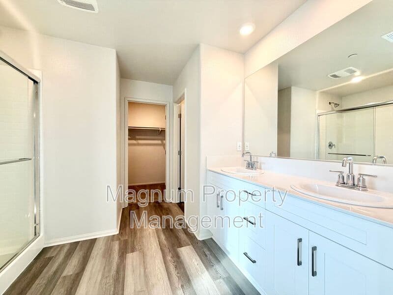 Winchester House: 31799 Woodbank Way