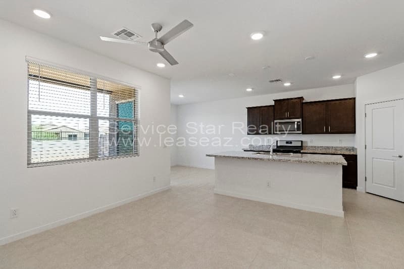 Surprise House: 25285 N 144th Ln
