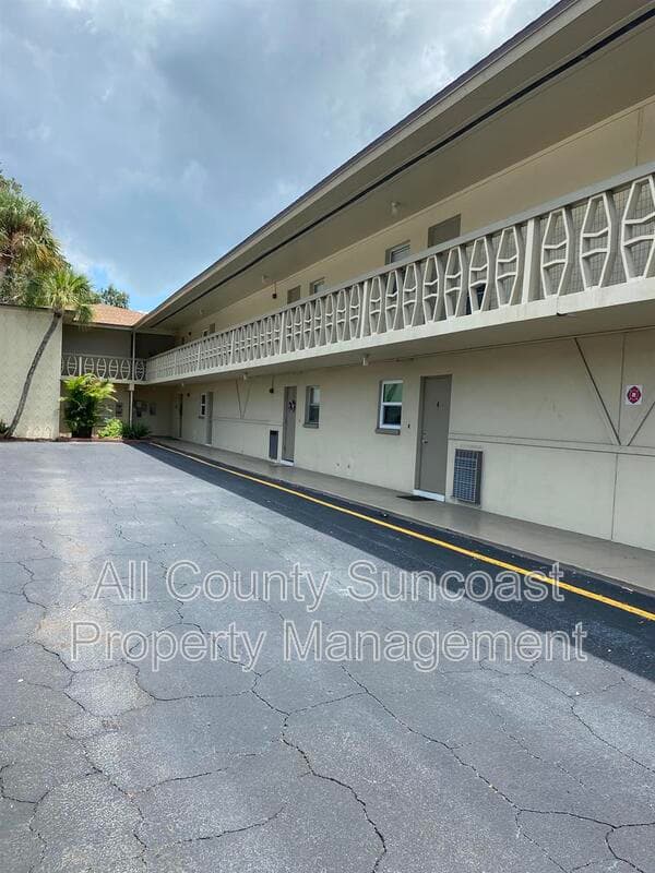 Dunedin Condo: 1515 Bayshore Blvd #3