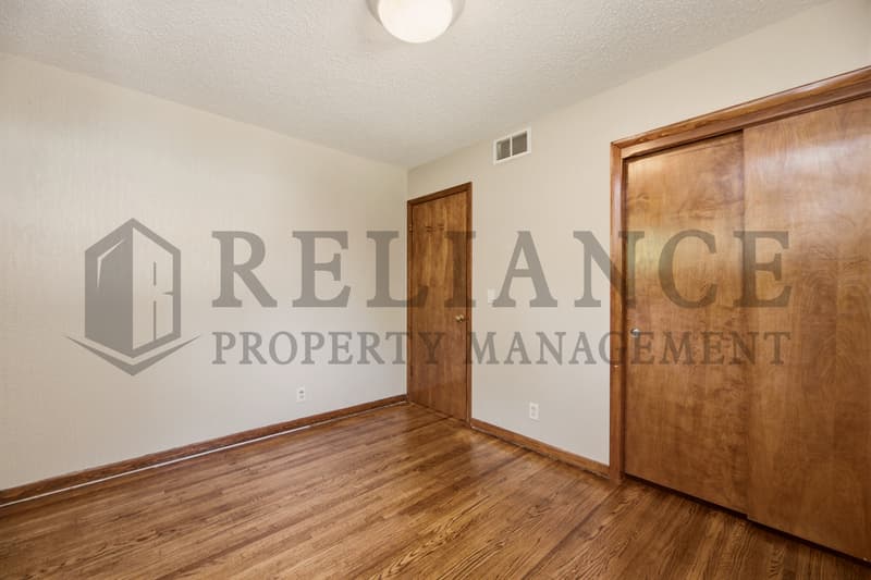 Wichita House: 9923 West Binter Lane