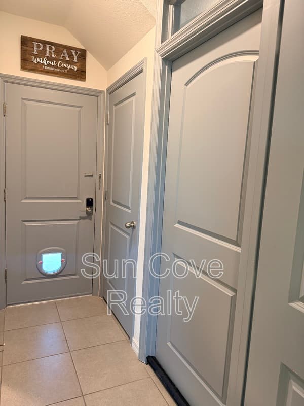 Wesley Chapel House: 8484 Bower Bass Cir