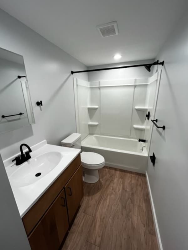 Eighty Four Condo: 1 Avalon Circle - 7