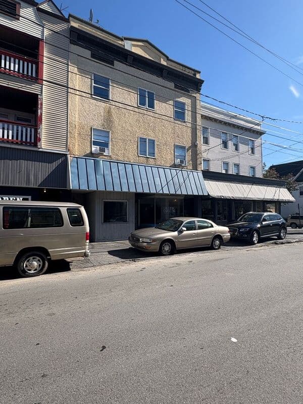 Scranton Condo: 1820 Sanderson Ave