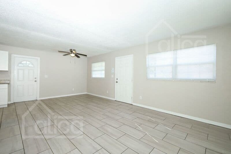 Orlando House: 4464 Piedmont St