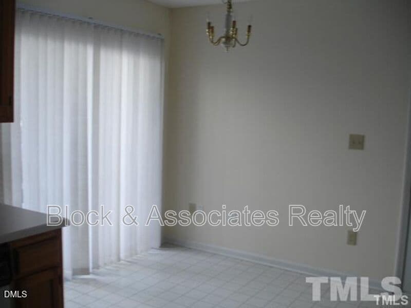Cary House: 311 Wax Myrtle Ct.