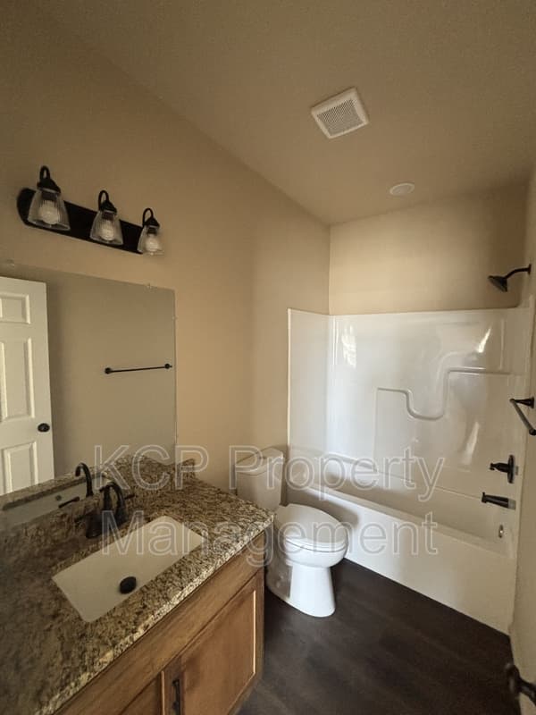 Van Buren Condo: 1702 Green Meadow Drive - B