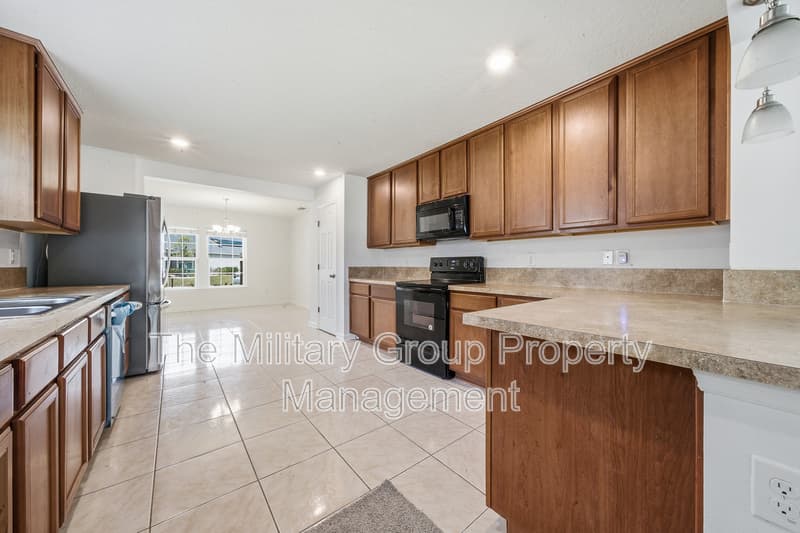 Orange Park House: 391 Hepburn Rd