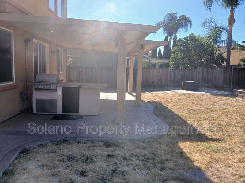 Vacaville House: 2167 Newcastle Dr.
