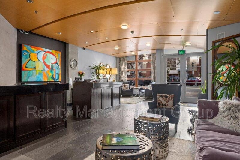 San Diego Condo: 877 Island Ave