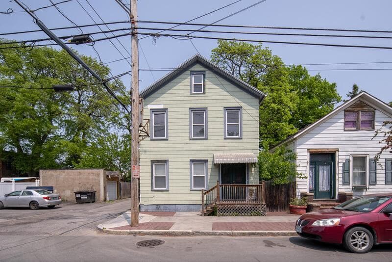 Troy Condo: 13 112th Street - 2R