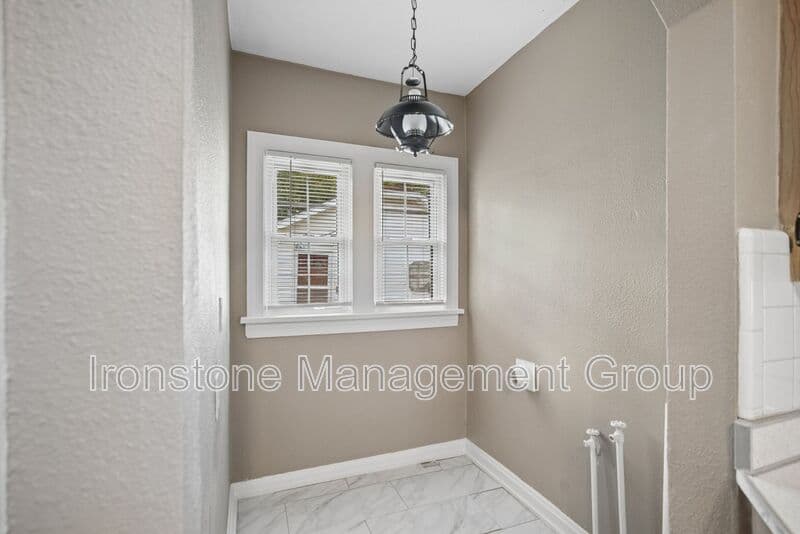 Tulsa House: 1412 S Florence Place