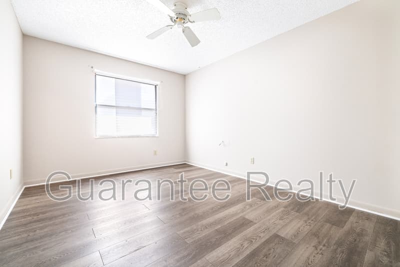 Winter Haven House: 1611 High Point Court Southwest