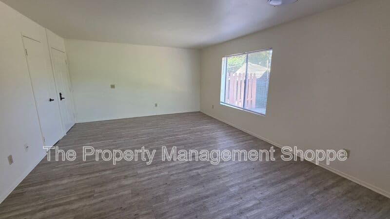Santa Paula Condo: 234 S Steckel Drive