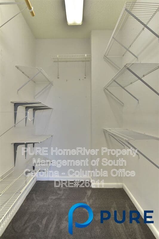 Columbia House: 1600 Park Cir