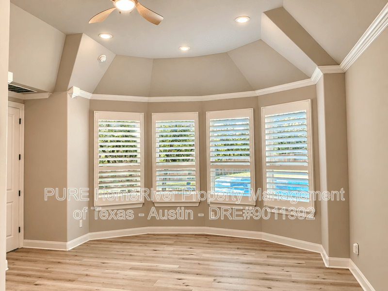 Leander House: 2416 Belen Dr