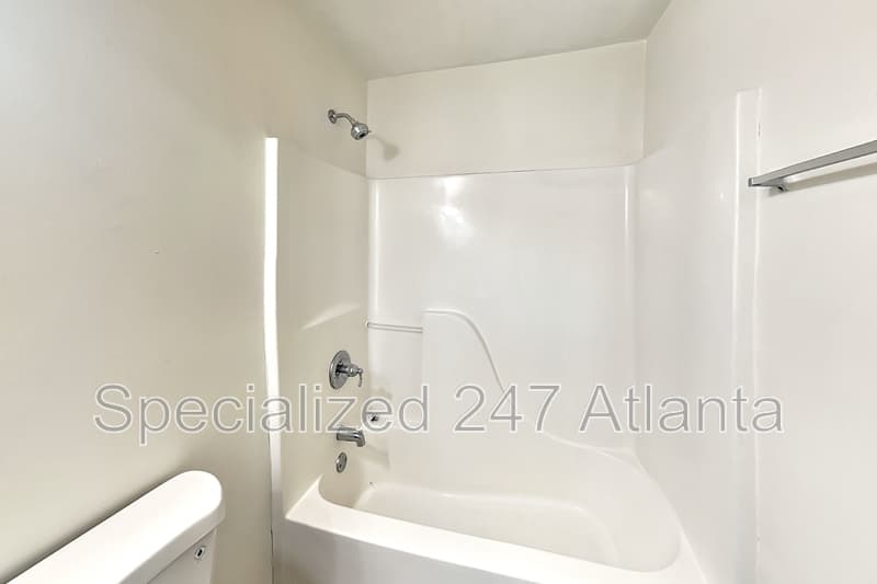 Atlanta House: 232 Chappell Rd NW