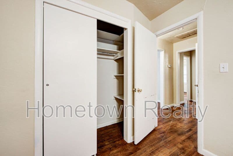 Oklahoma City House: 7201 S Walker Ave