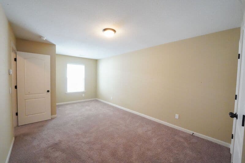 Savannah House: 146 Laguna Way