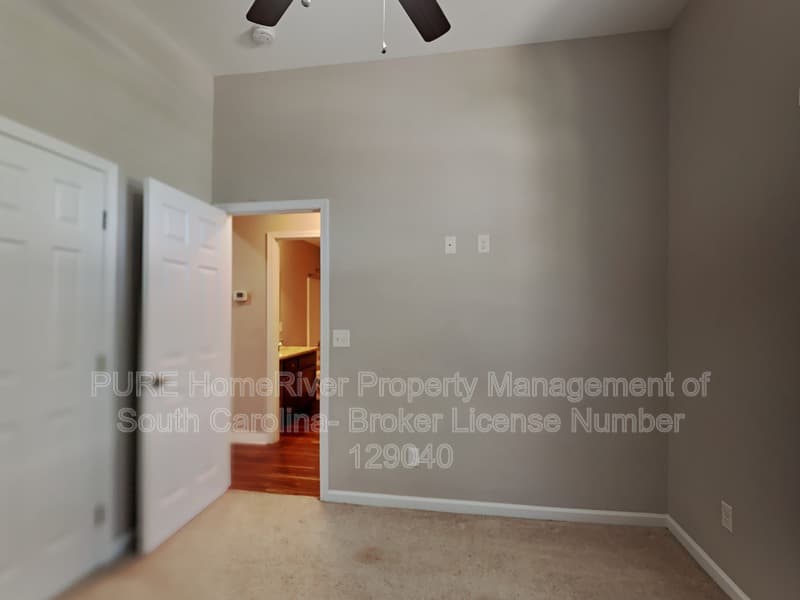 Sumter House: 1815 Duke Dr