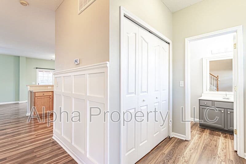 Greer House: 322 Highgate Cir
