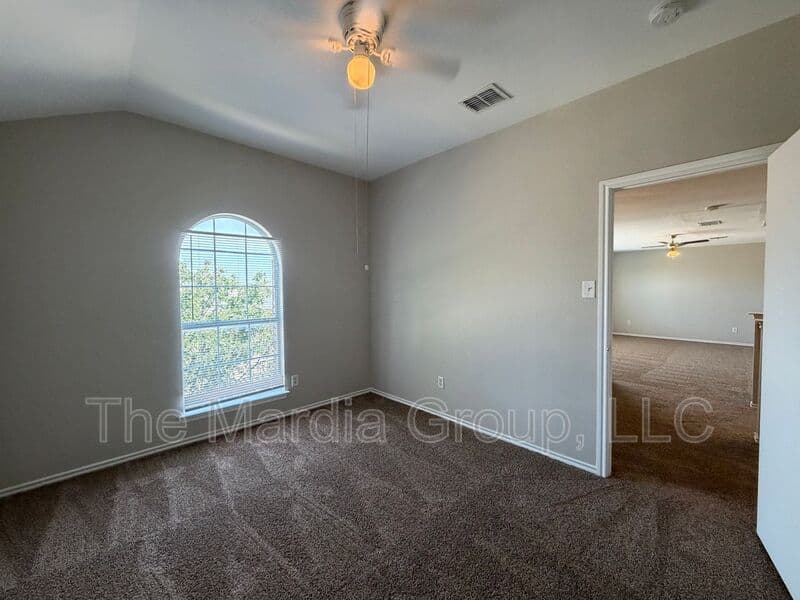 Ft. Worth House: 8512 Prairie Wind Trl