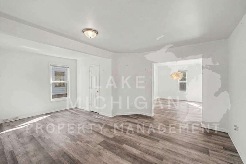 Grand Rapids House: 342 Page St NE