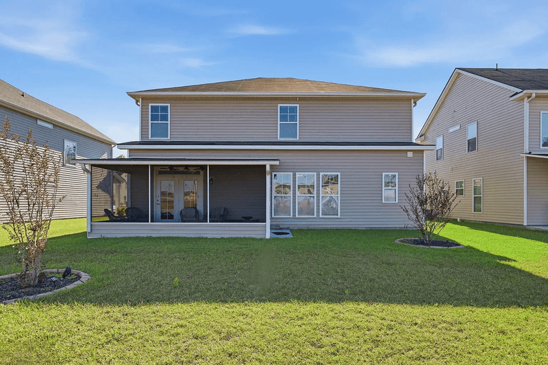 Savannah House: 225 Willow Point Cir