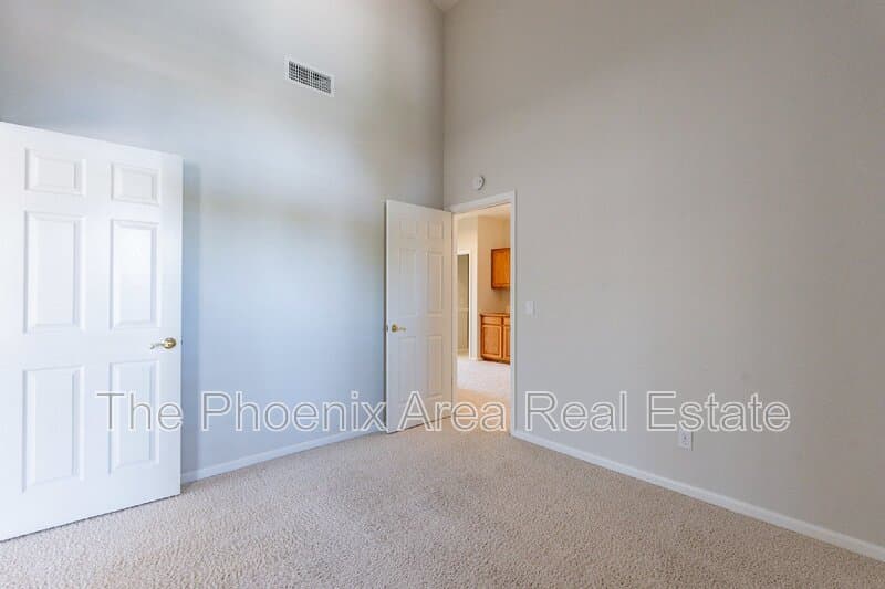 Mesa House: 4133 E Elmwood St