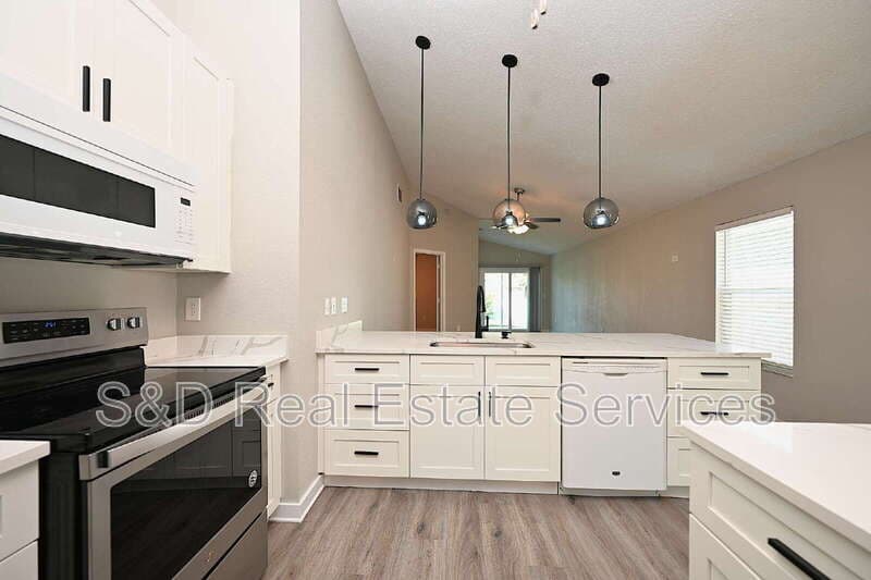 Lakeland House: 2118 Sandy Hook