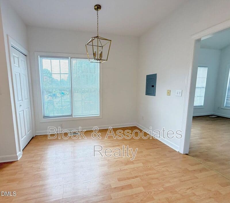 Raleigh House: 2701 Sterling Park Drive
