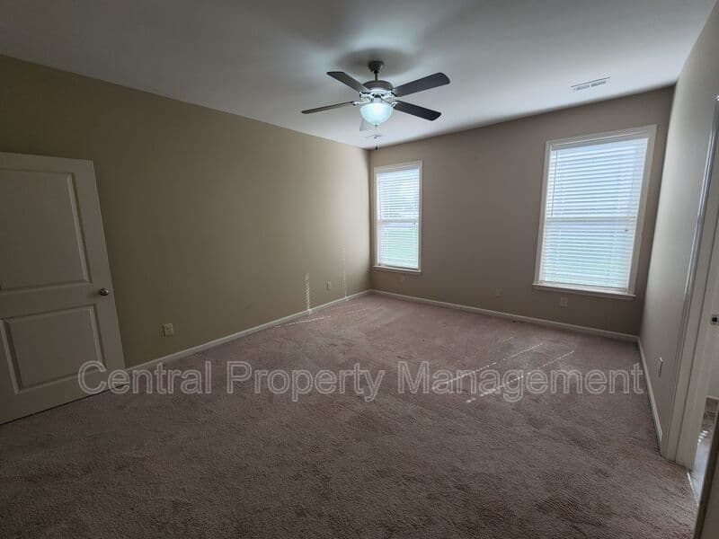 Taylors House: 1 Redwolf Lane