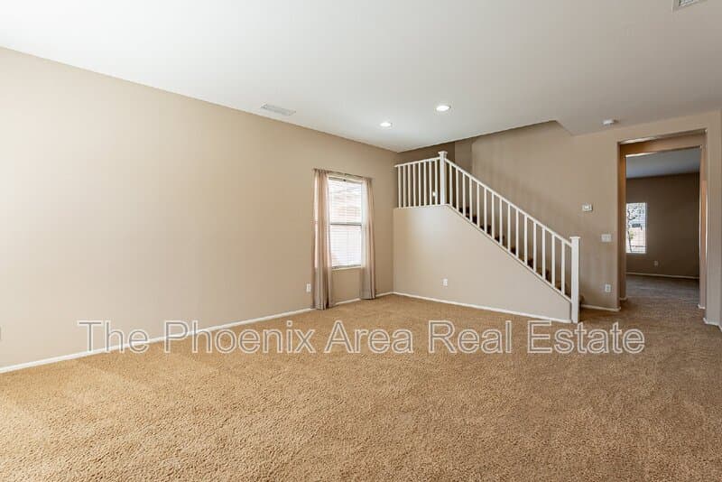Maricopa House: 44626 W Yucca Ln