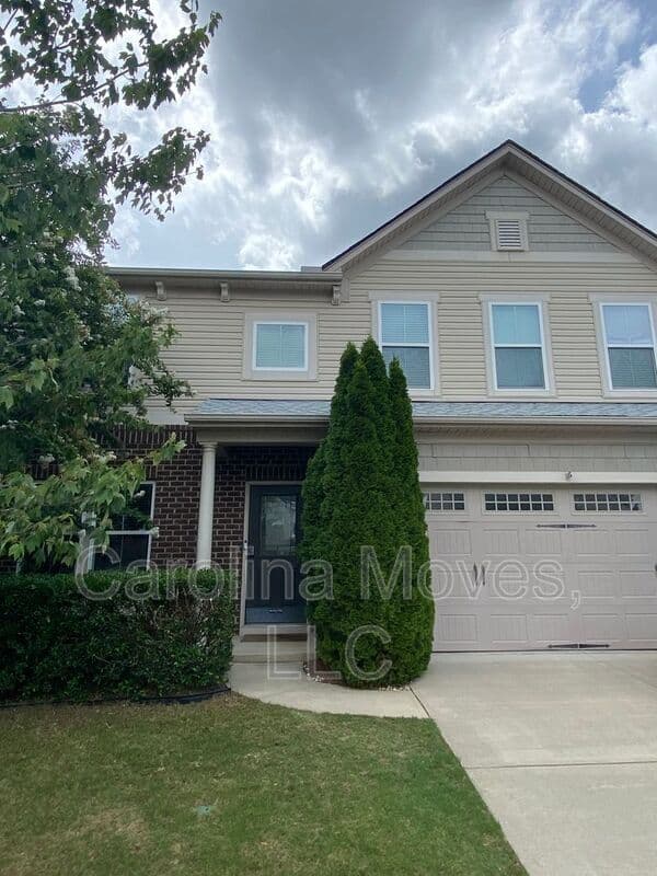 Greenville House: 204 Barbours Lane