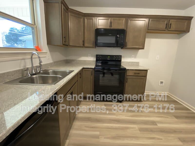 Carencro House: 204 Armstrong Dr