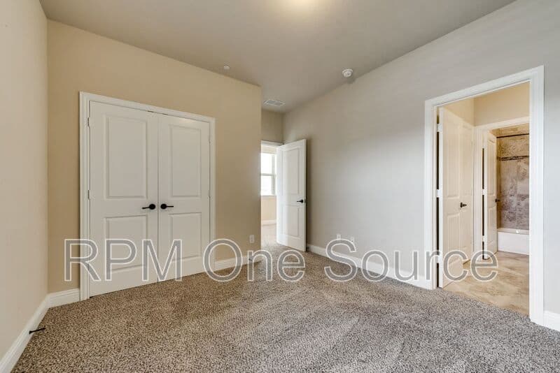Lewisville House: 290 Almanor Street