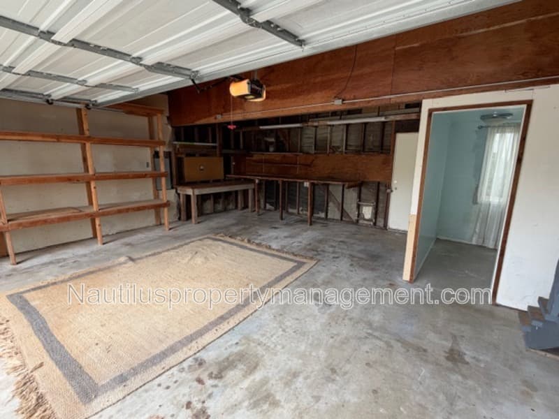 Santa Cruz House: 221 Blackpoint Lane