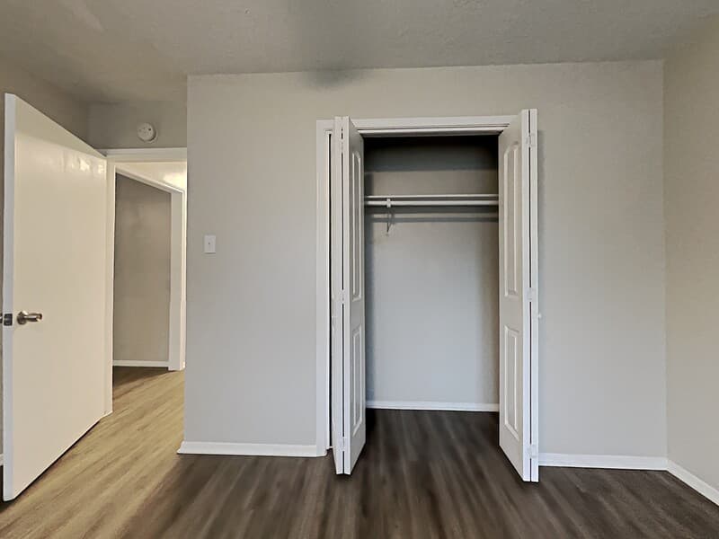Conroe House: 1321 N 7th St