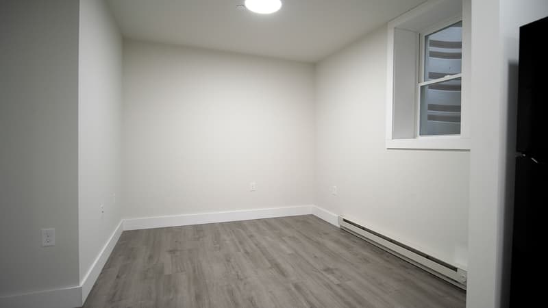 Burlington Condo: 15 Hungerford Terrace, Unit 4