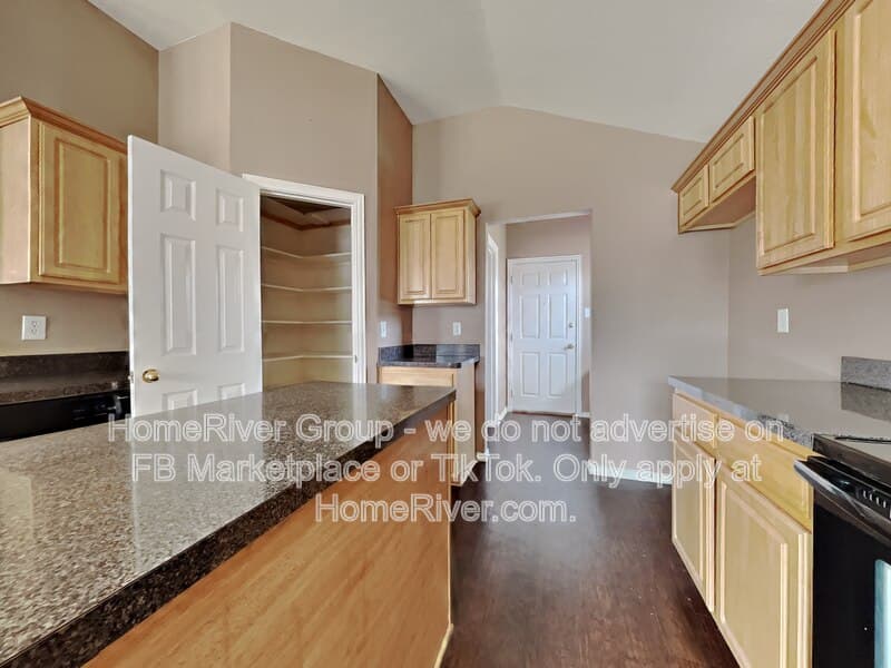 Celina House: 170 Doloris Ct