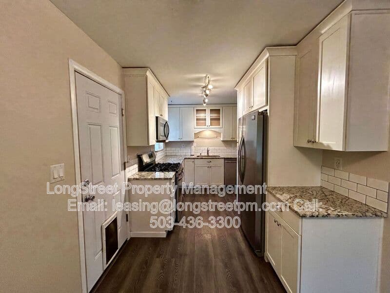 Portland House: 16764 SE Market St