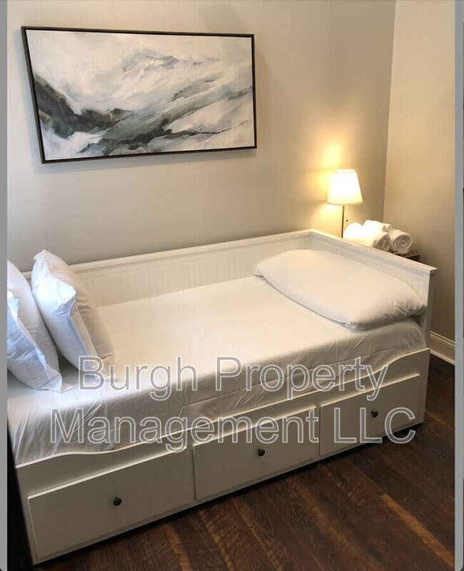 Pittsburgh Townhome: 2512 Penn Avenue