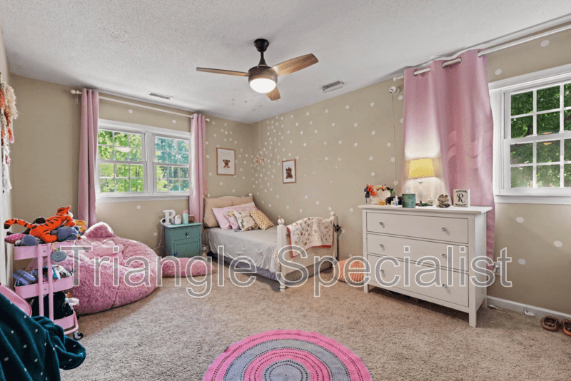 Raleigh House: 4101 Pickwick Drive