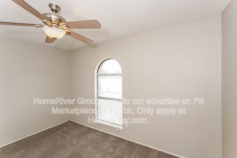 North Richland Hills House: 6905 Mid Cities Blvd