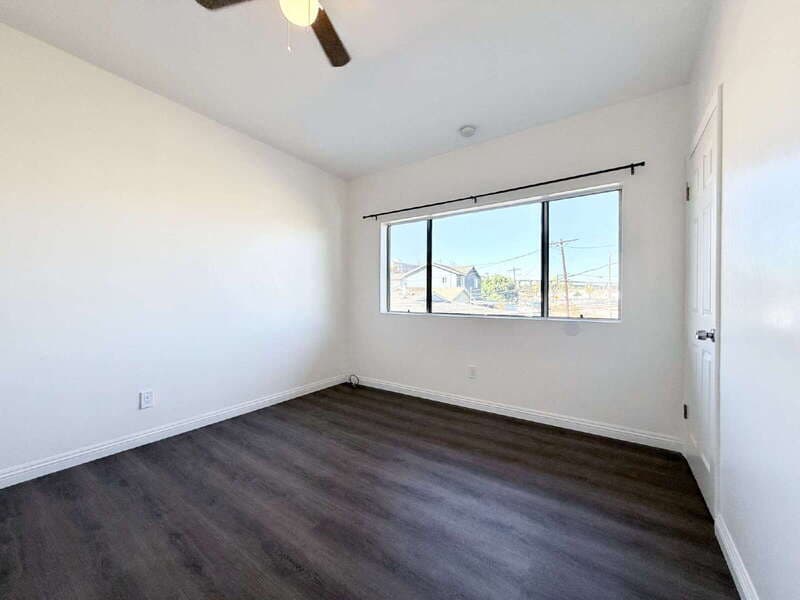 Los Angeles Condo: 144 E Lanzit Ave