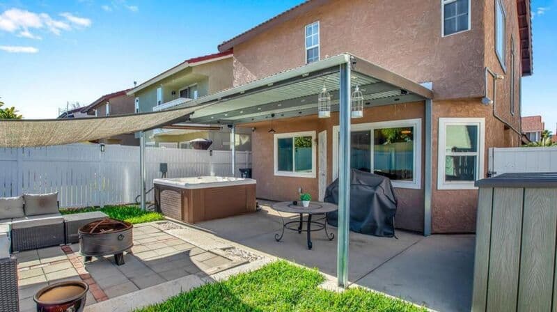 Compton House: 720 Matthisen Cir