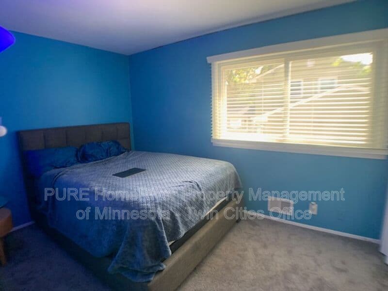 Crystal House: 4160 Kentucky Ave N