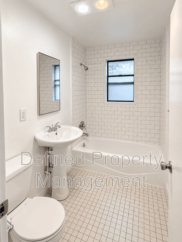 Los Angeles (Miracle Mile) Condo: 649 S. Burnside Ave.